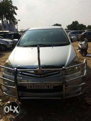  Toyota Innova diesel  Kms