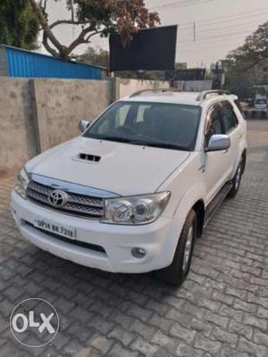 Toyota Fortuner 3.0 4x4 Mt, , Diesel