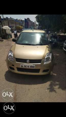 Maruti Suzuki Swift cng  Kms  year