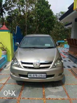  Toyota Innova diesel  Kms