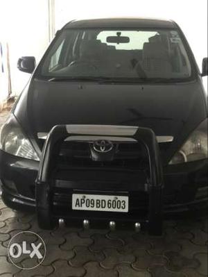  Toyota Innova diesel  Kms