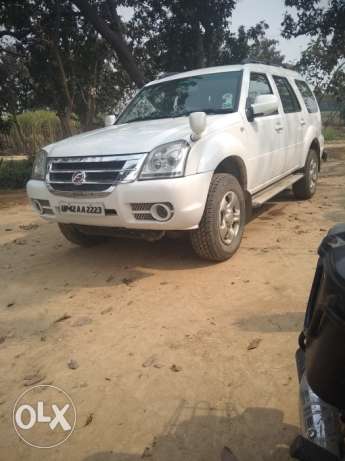 Good condition AC scratch less New Tyre full