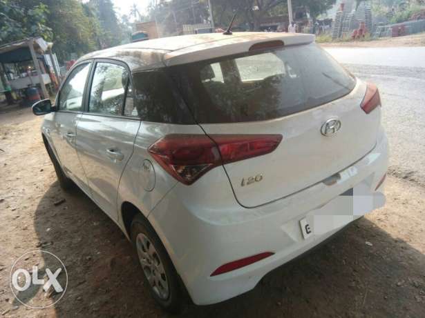  Hyundai Elite I20 magna executive petrol  Kms