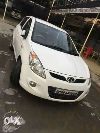  Hyundai I20 petrol  Kms