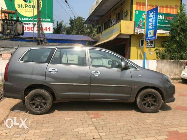  Toyota Innova diesel 215 Kms