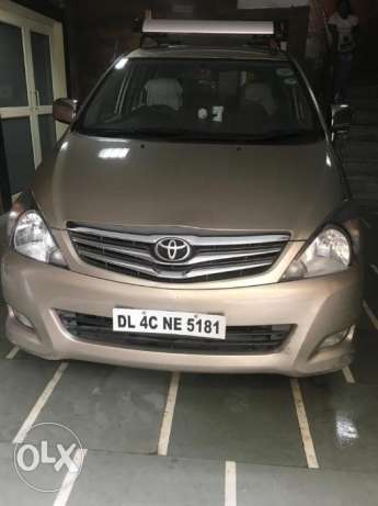 Top end 8 Seater Diesel Innova  lac only