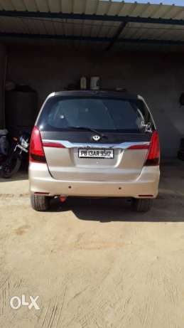  Toyota Innova diesel  Kms