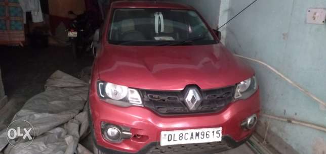 Kwid RXT red colour