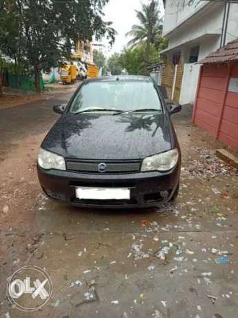  Fiat Palio Stile petrol  Kms