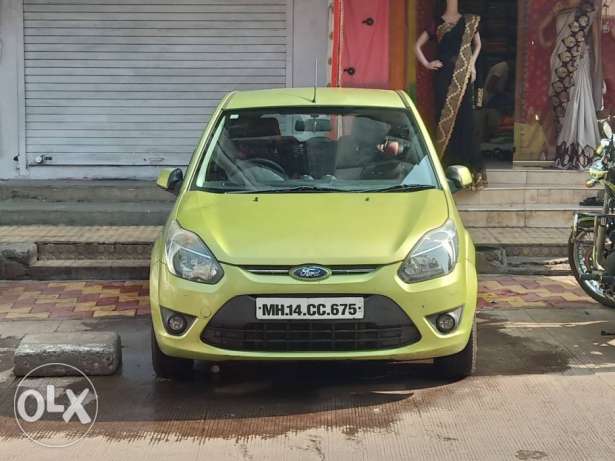  Ford Figo petrol  Kms