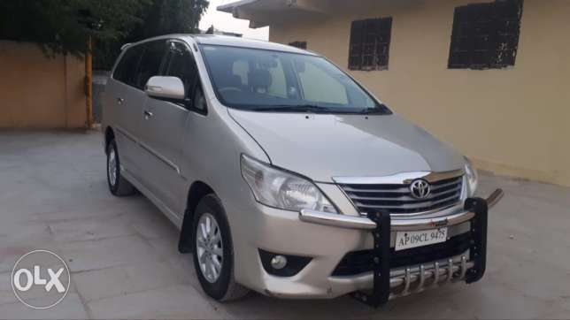 Toyota Innova diesel  Kms  year. Contact