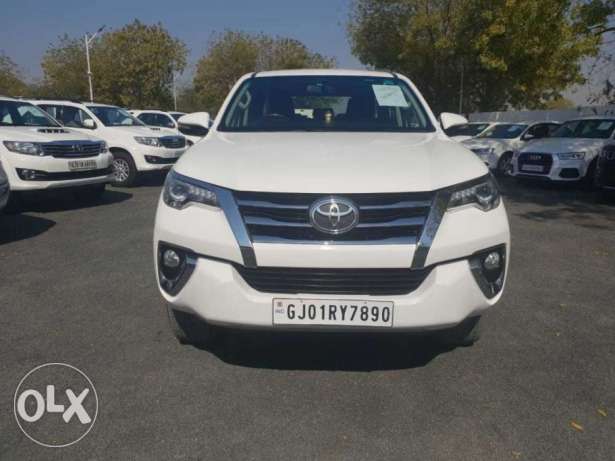 Toyota Fortuner 4x2 At, , Diesel