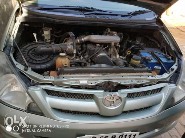  Toyota Innova diesel  Kms