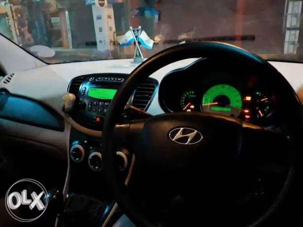  Hyundai sports petrol  Kms