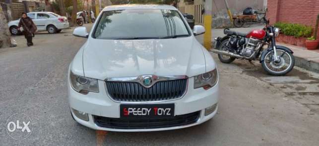 Skoda Superb Elegance 1.8 Tsi At, , Petrol