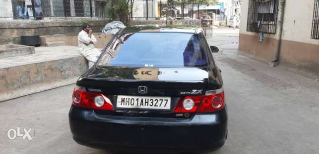  Honda City Zx cng  Kms