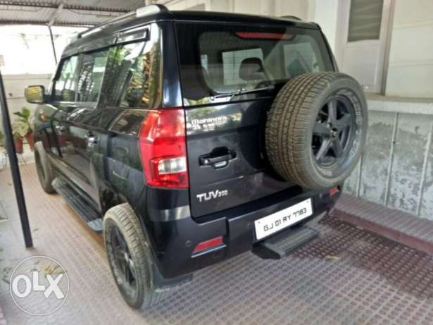 Mahindra Tuv 300 T8 Amt, , Diesel
