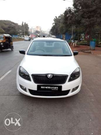 Skoda Rapid 1.5 Tdi Cr Elegance Black Package At, ,