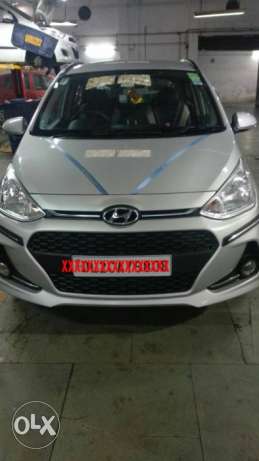  Hyundai Grand I10 with 7inch screen cng  Kms DL