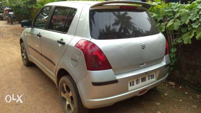  Maruti Suzuki Swift petrol  Kms