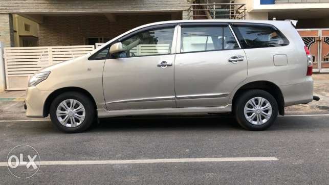 Used Toyota Innova [] Model, 2.5 G BS IV 7 STR