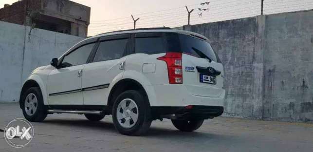  Mahindra Alturas G4 diesel  Kms