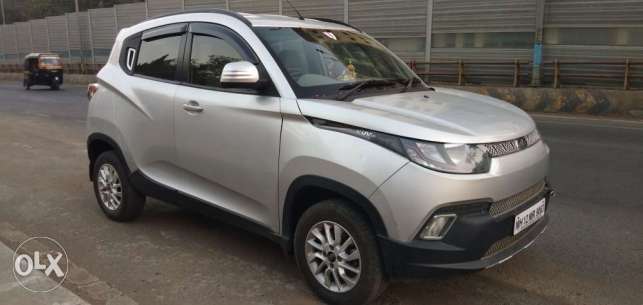 Mahindra Kuv 100 G80 K8 Dual Tone, , Petrol