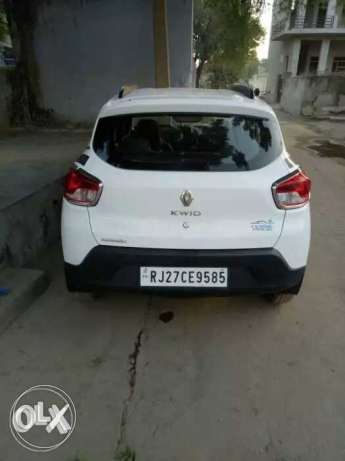 Renault kwid rxt top modal cng  Kms 
