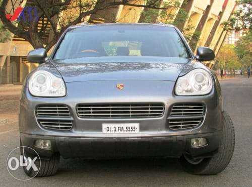  Porsche Cayenne petrol  Kms