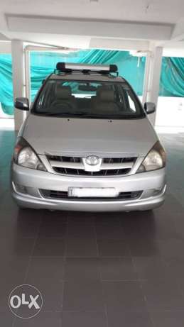 Toyota Innova 2.5V diesel  Kms  model