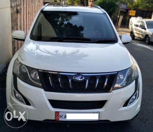 XUV 500 w10 for sel Excellent condition