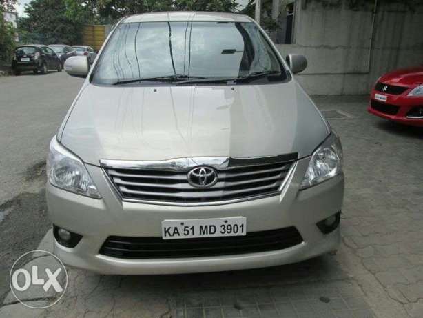 Toyota Innova 2.5 V 8 Str, , Diesel