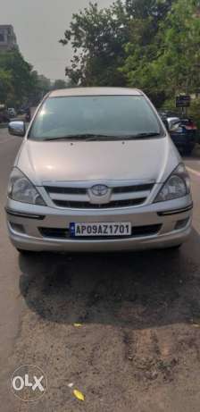  Toyota Innova diesel  Kms