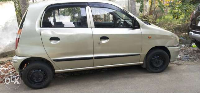  Hyundai Santro petrol Kerala reg papers up to 