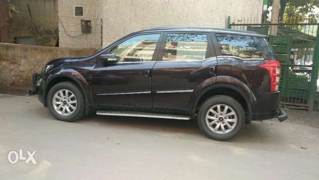 Sale Mahindra XUV 500 W10 Only  KM Model  Fully