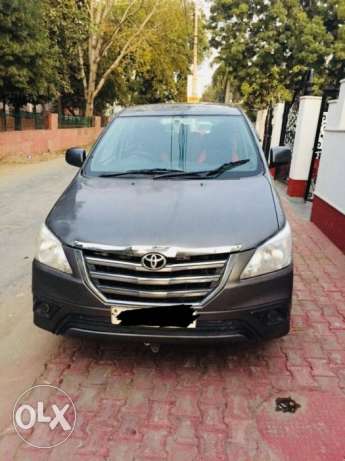  Toyota Innova diesel  Kms