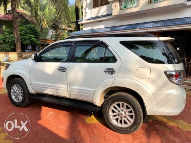  Toyota Fortuner 4*2 AT Km Showroom Condition