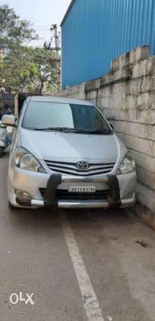 Toyota Innova 2.5 G 8 Str Bs-iv, , Diesel