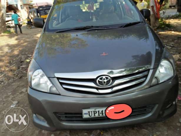  Toyota Innova diesel  Kms