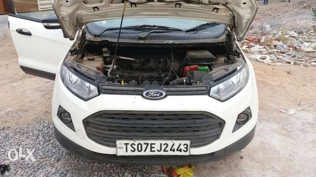  Ford Ecosport petrol  Kms