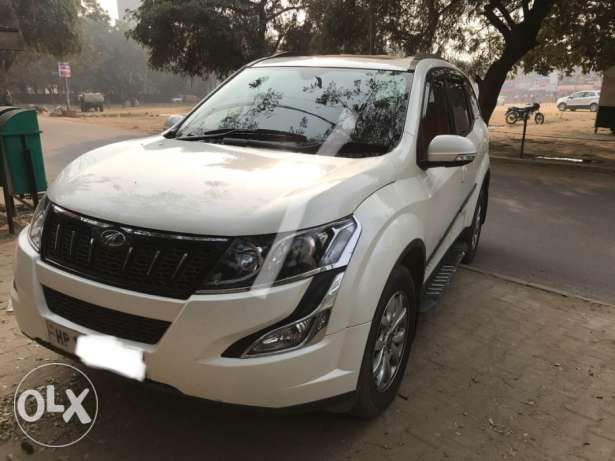 Mahindra XUV500 W10 top-model New condition