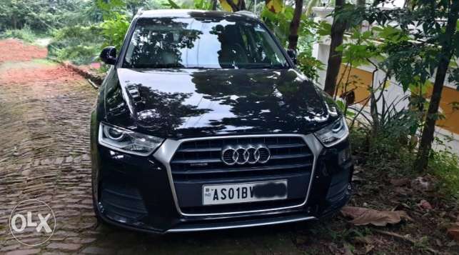 Audi q3 in a showroom condition.  septmbr