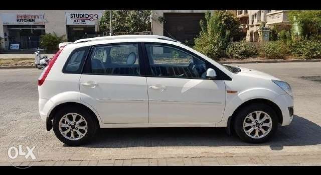 Ford Figo 1.2 Titanium Duratec Petrol + Cng (Value for