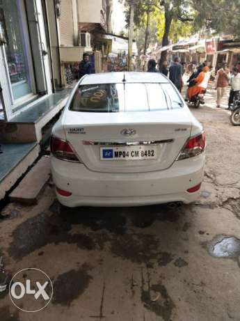  Hyundai Fluidic Verna petrol  Kms