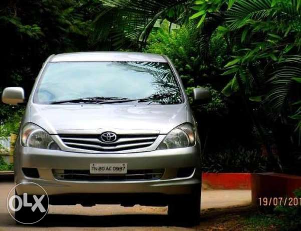  Toyota Innova petrol  Kms