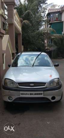  Ford Ikon petrol  Kms