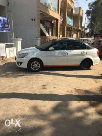  Hyundai Verna cng  Kms