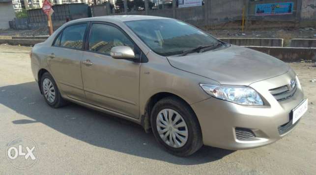  Toyota Corolla Altis cng  Kms