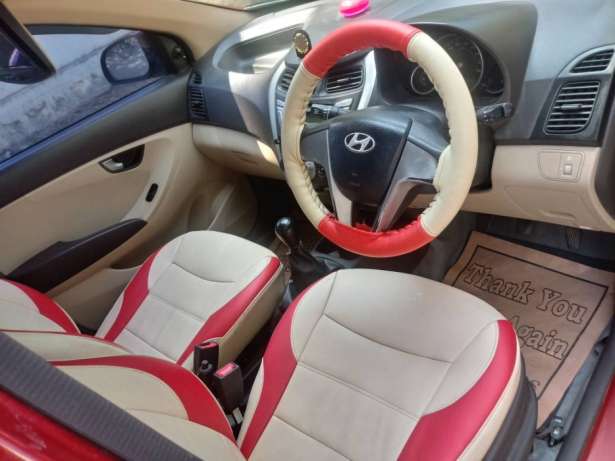  Hyundai Eon airbag model sportz  Kms