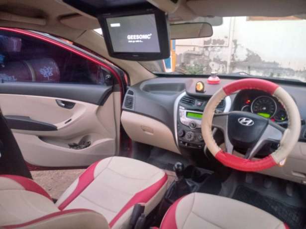 Hyundai Eon Airbag type  Kms  year